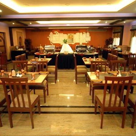 Aj International Hotell Bangalore Restaurang bild
