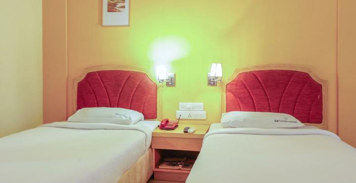 Aj International Hotell Bangalore Exteriör bild