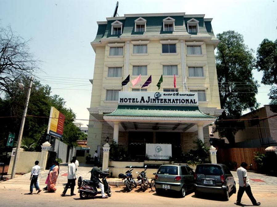 Aj International Hotell Bangalore Exteriör bild